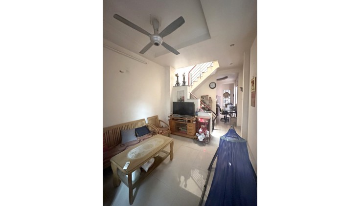 Ngộp Bán Nhà 2 Tầng 242m2_6*37 Gần Ga Metro Trường Thọ Thủ Đức Chỉ 12 tỷ tiềm năng.